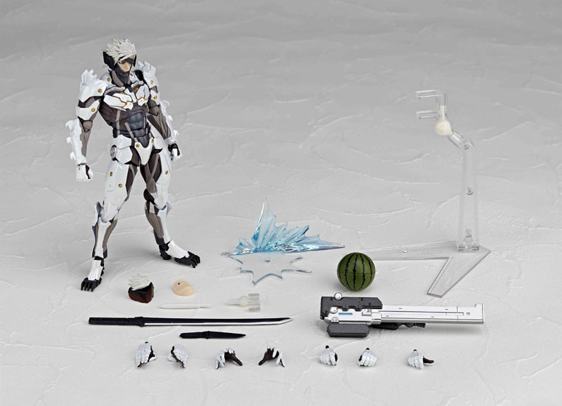 Metal Gear Rising: Revengeance - Raiden - Revoltech (#140EX) - White Armor ver. (Kaiyodo)