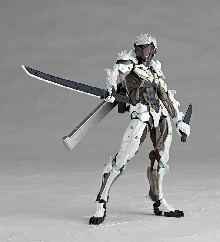 Metal Gear Rising: Revengeance - Raiden - Revoltech (#140EX) - White Armor ver. (Kaiyodo)