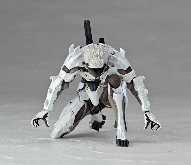 Metal Gear Rising: Revengeance - Raiden - Revoltech (#140EX) - White Armor ver. (Kaiyodo)