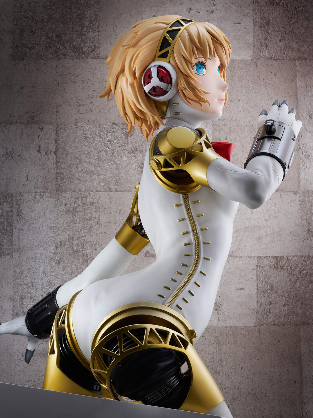Persona 3 - Aegis - Bust - F:Nex - 1/1 (FuRyu) photo 2