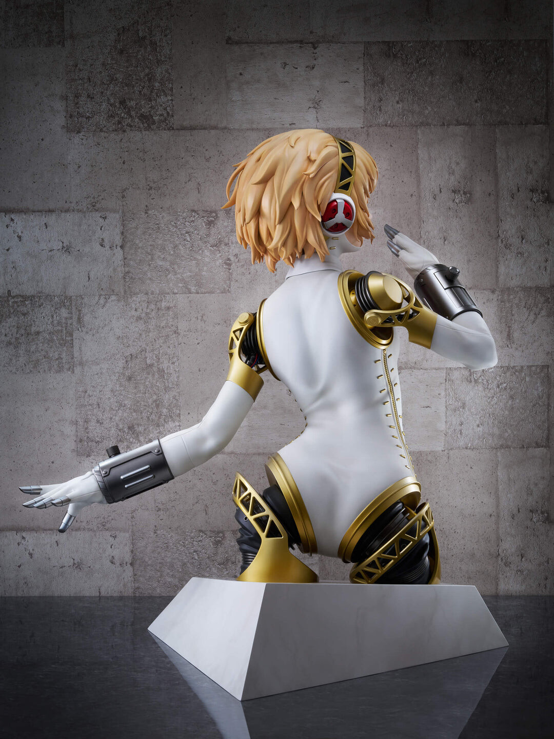 Persona 3 - Aegis - Bust - F:Nex - 1/1 (FuRyu) photo 7