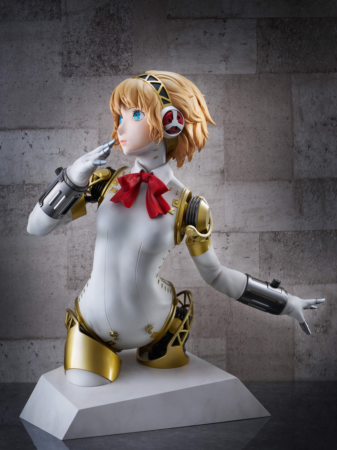 Persona 3 - Aegis - Bust - F:Nex - 1/1 (FuRyu) photo 9