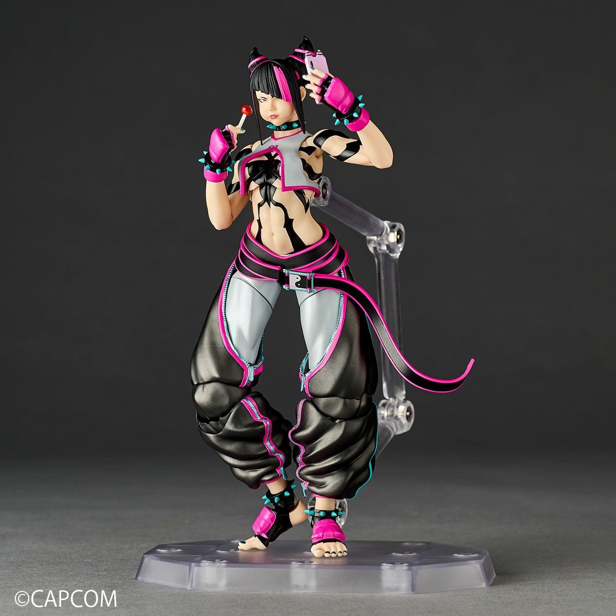 Street Fighter 6 - Han Juri - Amazing Yamaguchi - Revoltech  (NR065) (Kaiyodo) photo 3