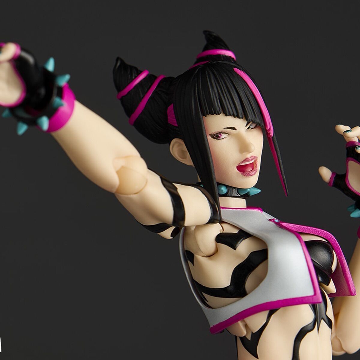 Street Fighter 6 - Han Juri - Amazing Yamaguchi - Revoltech  (NR065) (Kaiyodo) photo 8