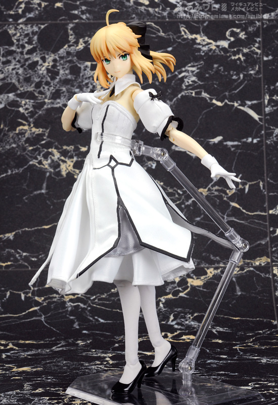 Fate/Stay Night - Altria Pendragon - Real Action Heroes (#669) - 1/6 - Saber Lily (Medicom Toy)