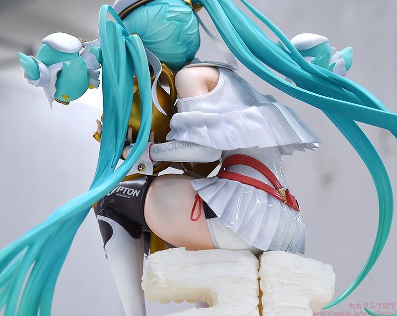 Good Smile Racing - Hatsune Miku - 1/6 - 2023 15th Anniversary Ver. (GOOD SMILE Racing) photo 9