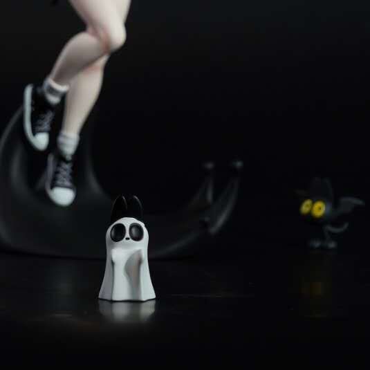 Original - Bat Peach Girl (QGMC) photo 3