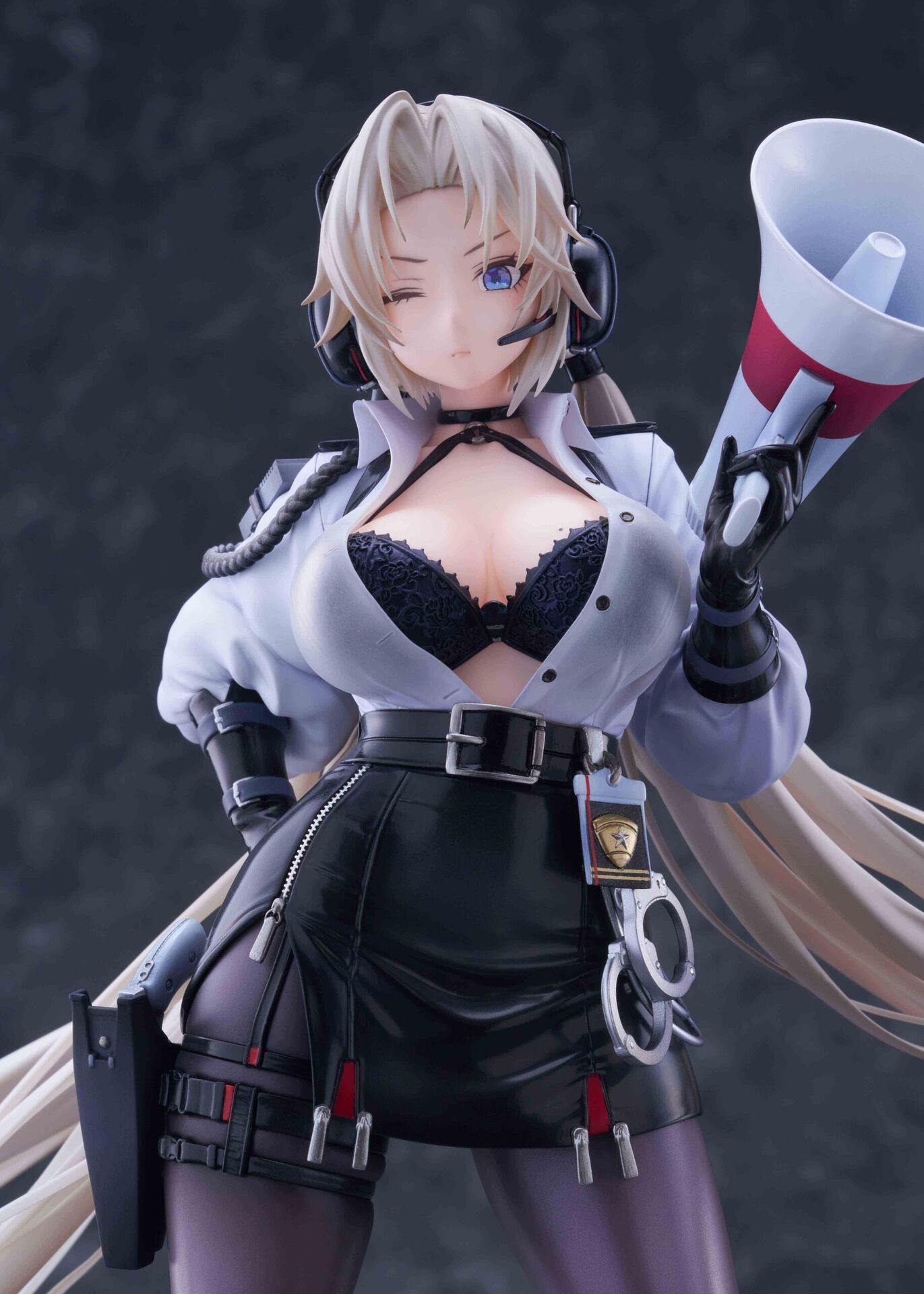 Azur Lane - Kronshtadt - Golden Head - 1/6 - Begin the Rush! (Alice Glint, Thousand) photo 3