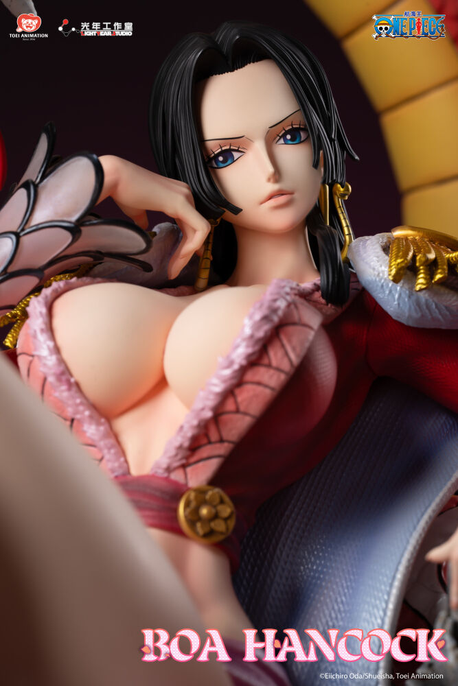 One Piece - Boa Hancock (Light Year Studio) photo 2