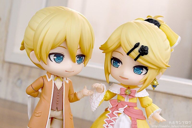 Aku no Monogatari - Vocaloid - Kagamine Rin - Nendoroid  (#2524) - The Daughter of Evil Ver. (Good Smile Company) photo 2