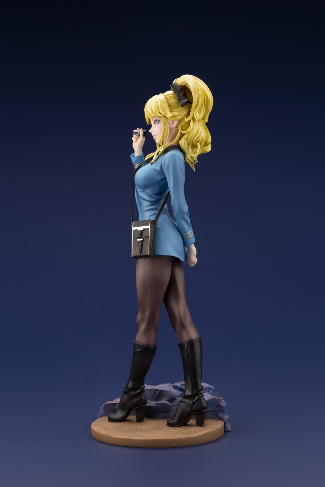 Star Trek - Star Trek: The Original Series - Bishoujo Statue - Medical Officer - 1/7 - Limited Edition (Kotobukiya) photo 6