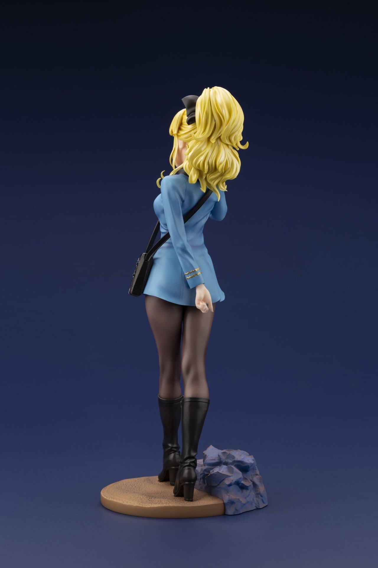 Star Trek - Star Trek: The Original Series - Bishoujo Statue - Medical Officer - 1/7 - Limited Edition (Kotobukiya) photo 7