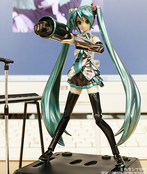 Vocaloid - Hatsune Miku - Chogokin (Bandai, Max Factory) photo 3