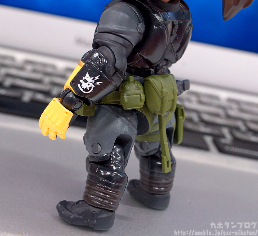Metal Gear Solid V: The Phantom Pain - Venom Snake - Nendoroid (#565) - Sneaking Suit ver. (Good Smile Company) photo 10