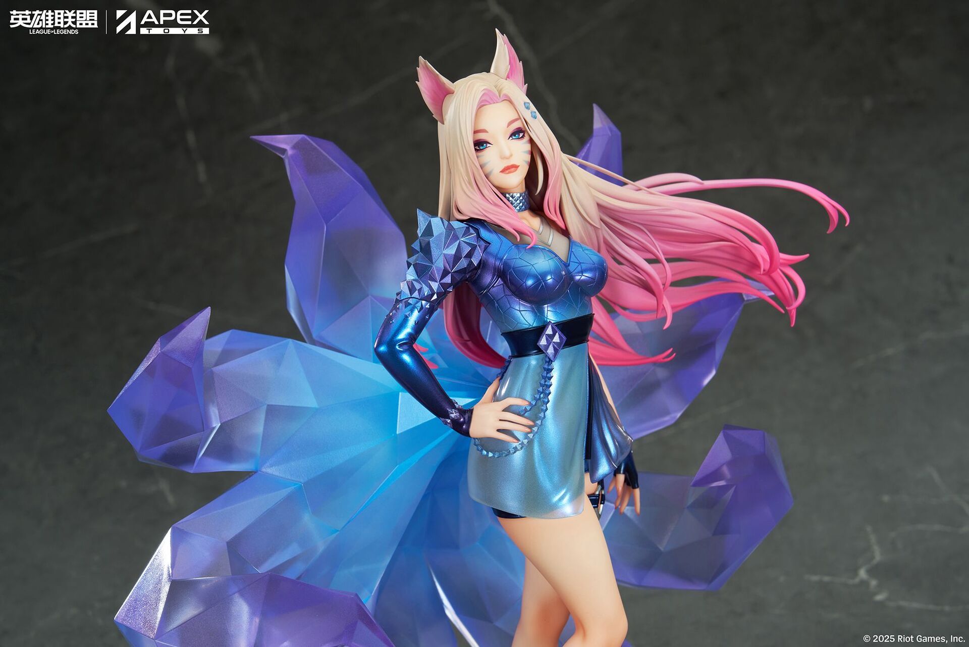 League of Legends - Ahri - 1/7 - K/DA All Out (Apex Innovation) photo 3