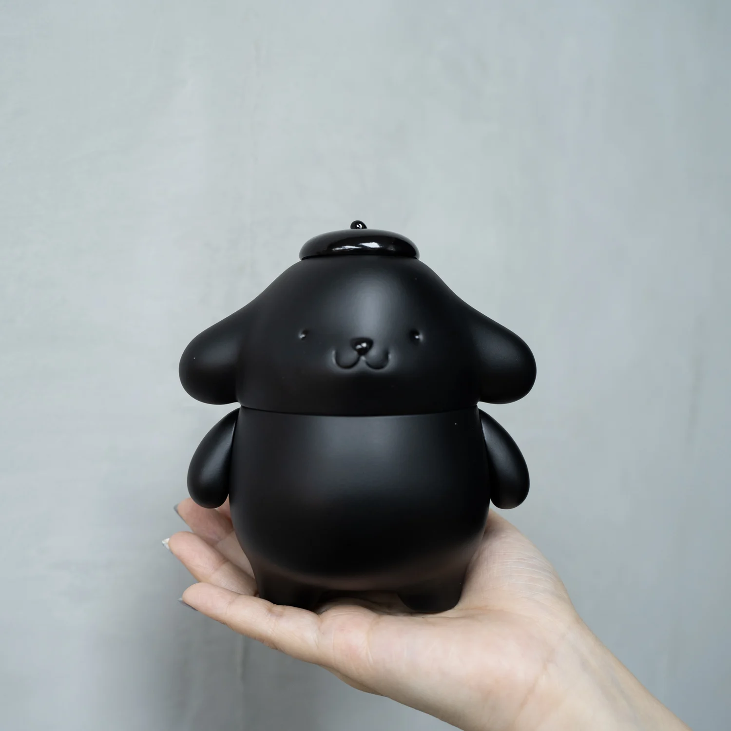 Sanrio Characters - Pompompurin - Sanrio Classics - Unbox in Black (Unbox Industries) photo 3