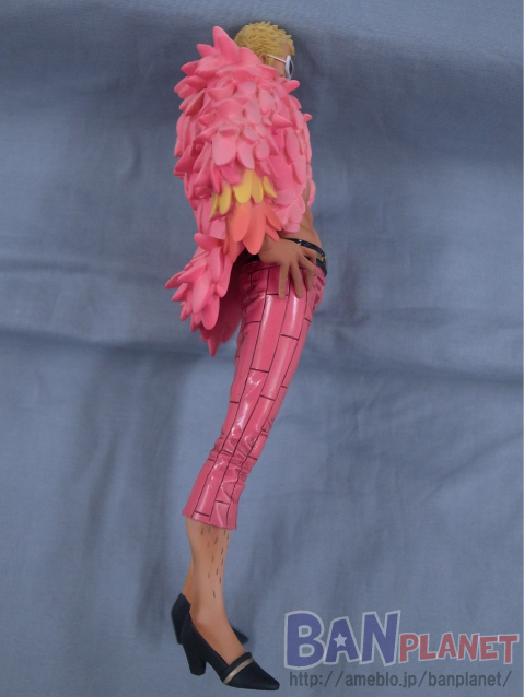 One Piece - Donquixote Doflamingo - DXF Figure - The Grandline Men - The Grandline Men: 15th Edition  (Vol. 8) - 15th Anniversary (Banpresto) photo 5