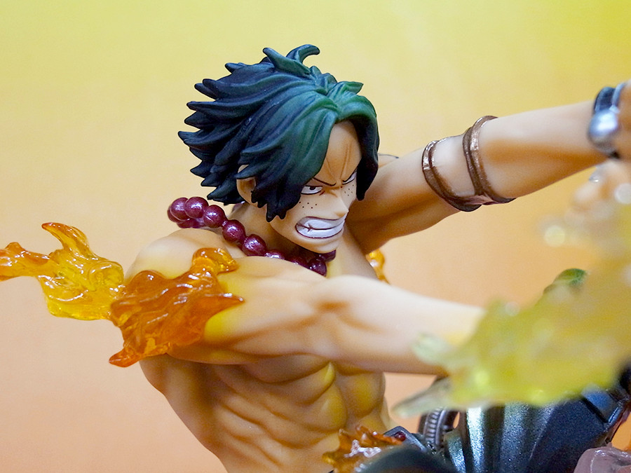 One Piece - Portgas D. Ace - Figuarts ZERO - Battle ver. Juujika , Special Color Edition (Bandai) photo 3
