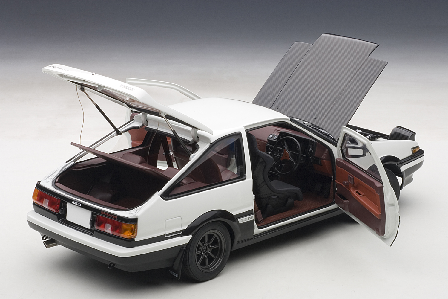Initial D - 78797 - Toyota Sprinter Trueno (AE86) - 1/18 - Project D (Autoart) photo 7