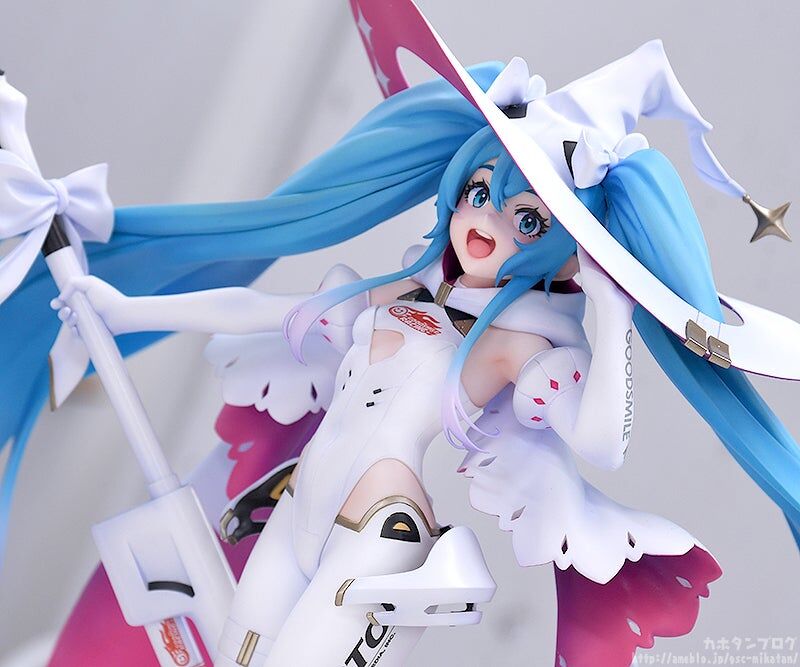 Good Smile Racing - Hatsune Miku - 1/7 - Racing 2024 Ver. (GOOD SMILE Racing) photo 7
