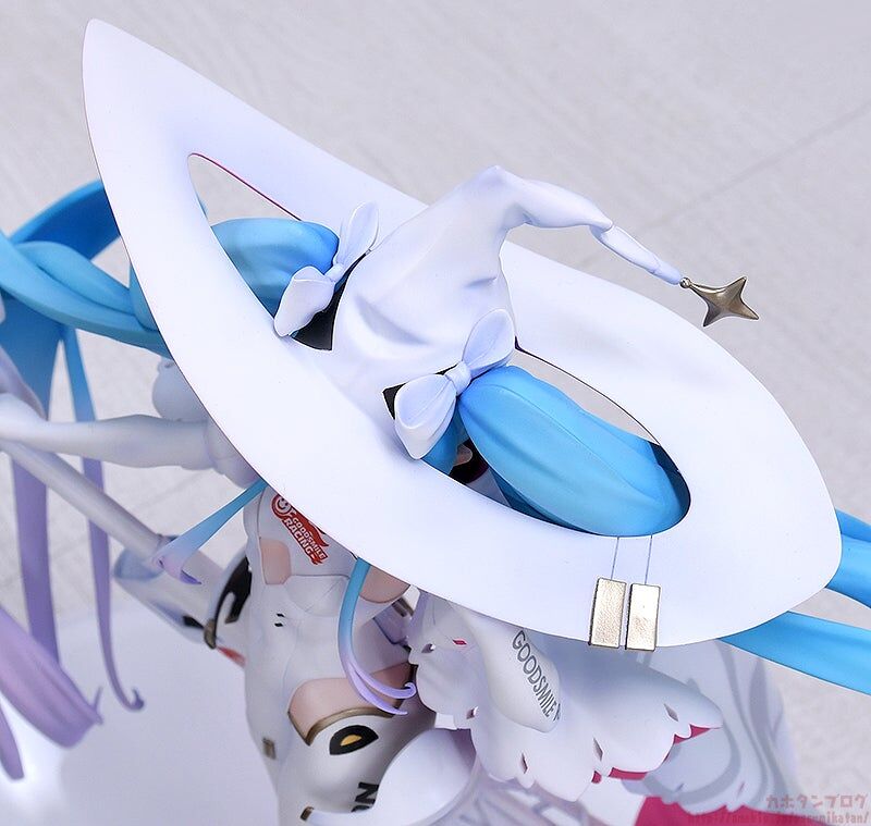 Good Smile Racing - Hatsune Miku - 1/7 - Racing 2024 Ver. (GOOD SMILE Racing) photo 12