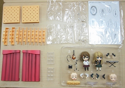 K-ON! - Hirasawa Yui - Nendoroid  (#110) - Live Stage Ver. (Good Smile Company) photo 8