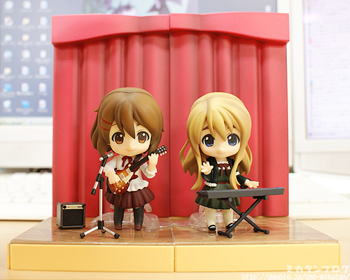 K-ON! - Kotobuki Tsumugi - Nendoroid  (#110) - Live Stage Ver. (Good Smile Company) photo 21