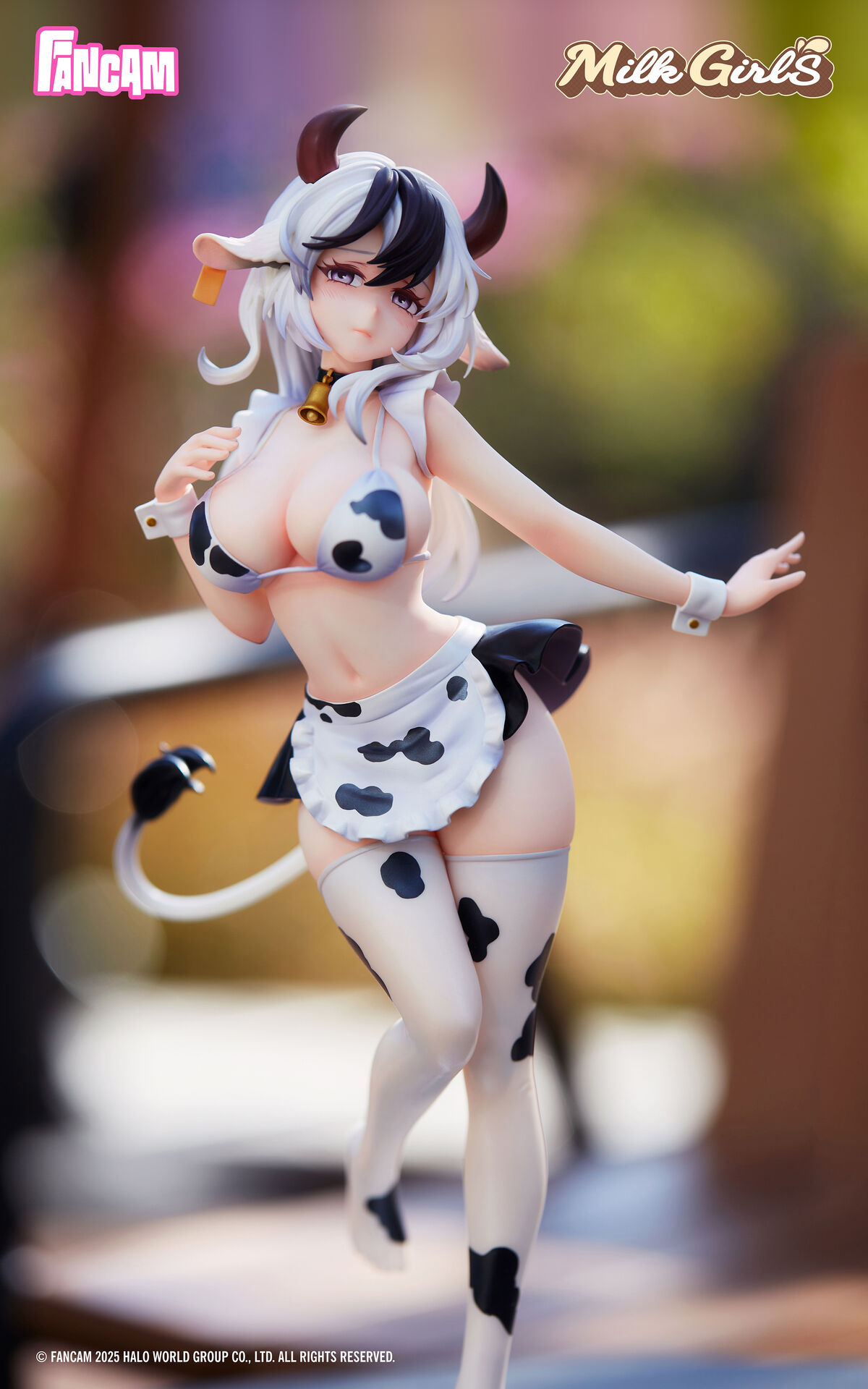 Original - Milk Girls - 1/6 - Black And White (Fancam) photo 4
