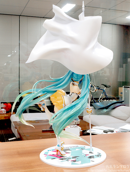 Good Smile Racing - Hatsune Miku - 1/8 - Racing 2015 Ver. (Good Smile Company) photo 10