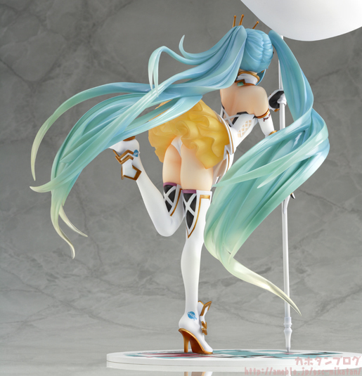 Good Smile Racing - Hatsune Miku - 1/8 - Racing 2015 Ver. (Good Smile Company) photo 17