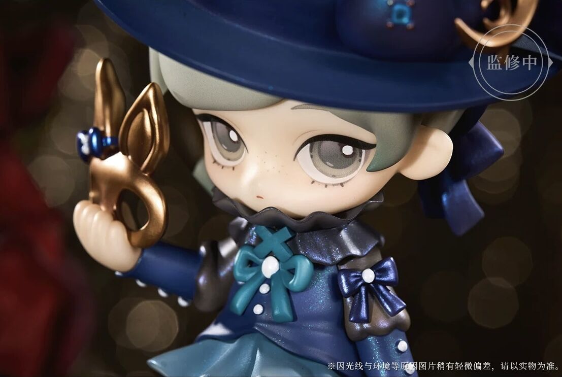 Reverse: 1999 - Vertin - Suitcase Masquerade Re:Q Chibi Figurine Series - The Long-Eared Watchmaker (Bluepoch) photo 4