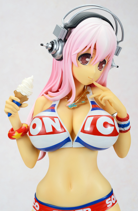 SoniComi (Super Sonico) - Sonico - Gigantic Series - Hiyake ver., Swimsuit ver. (X-Plus) photo 6