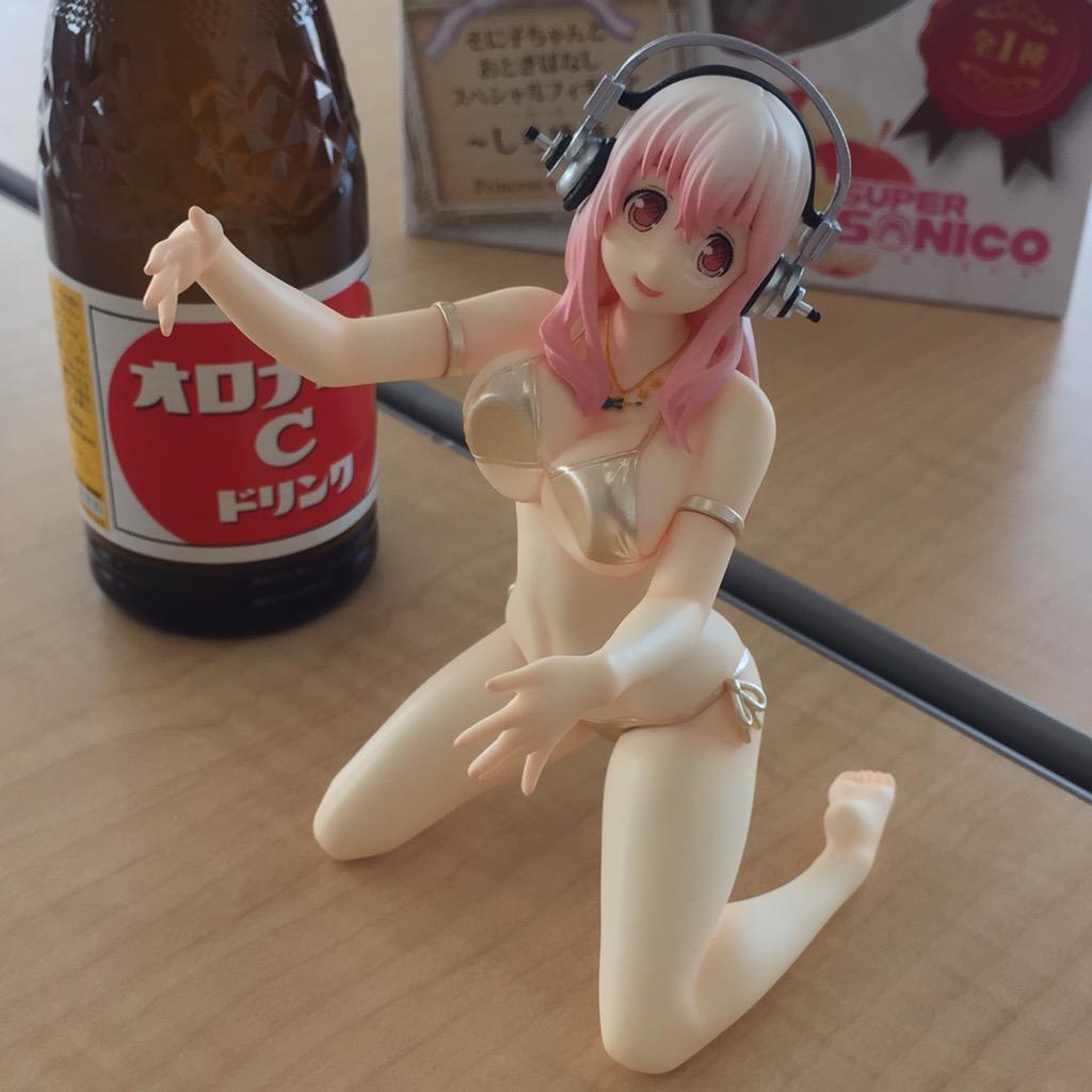 SoniComi (Super Sonico) - Sonico - Drink Holder - Champagne Gold (FuRyu) photo 4