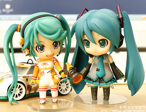 Good Smile Racing - Vocaloid - Hatsune Miku - Nendoroid (#109a) - Racing 2010 (Good Smile Company) photo 2