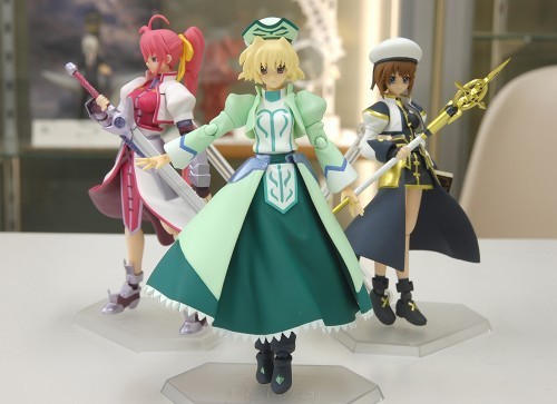 Mahou Shoujo Lyrical Nanoha StrikerS - Yagami Hayate - Figma  (#026) - Knight Armor Ver. (Max Factory) photo 2