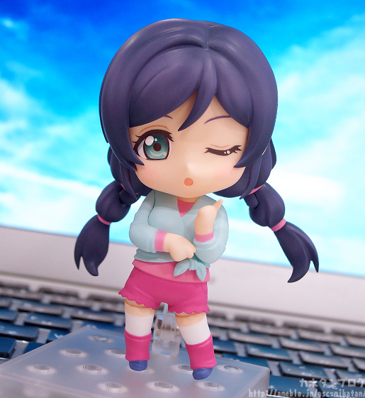 Love Live! School Idol Project - Toujou Nozomi - Nendoroid  (#584) - Training Outfit Ver. (Good Smile Company) photo 8