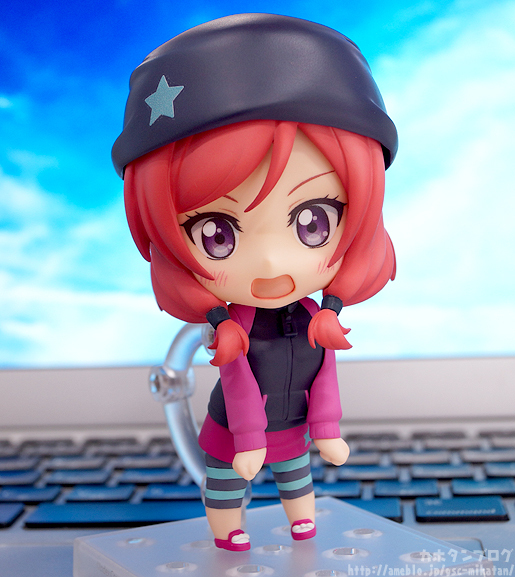 Love Live! School Idol Project - Nishikino Maki - Nendoroid  (#572) - Training Outfit Ver. (Good Smile Company) photo 14