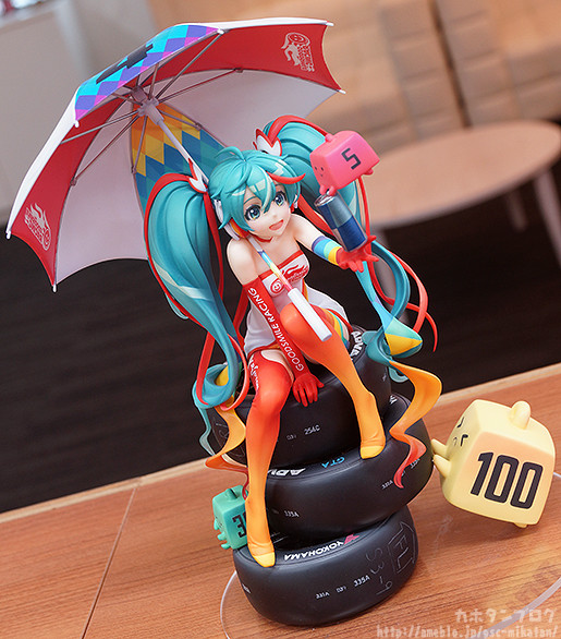 Good Smile Racing - Hatsune Miku - 1/8 - Racing 2016 Ver. (Good Smile Company) photo 7