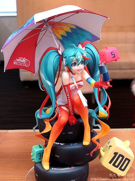 Good Smile Racing - Hatsune Miku - 1/8 - Racing 2016 Ver. (Good Smile Company) photo 9