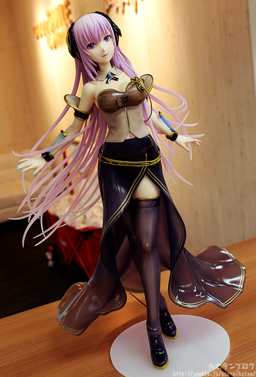 Vocaloid - Megurine Luka - B-style - 1/4 - V4X (FREEing) photo 6