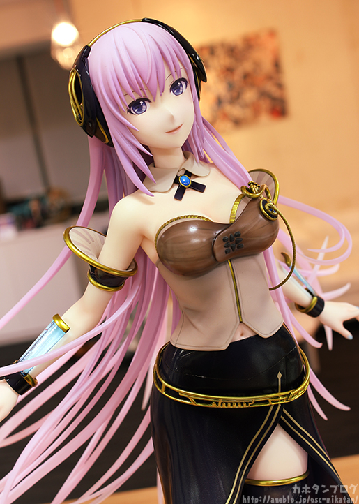 Vocaloid - Megurine Luka - B-style - 1/4 - V4X (FREEing) photo 7