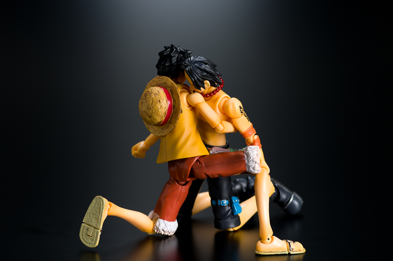 One Piece - Portgas D. Ace - S.H.Figuarts (Bandai) photo 9