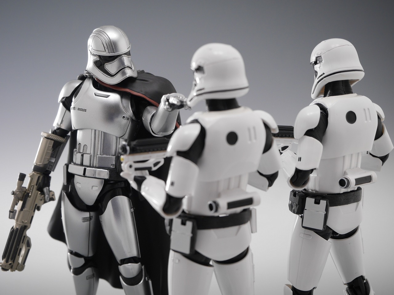 Star Wars: The Force Awakens - First Order Stormtrooper - S.H.Figuarts (Bandai)
