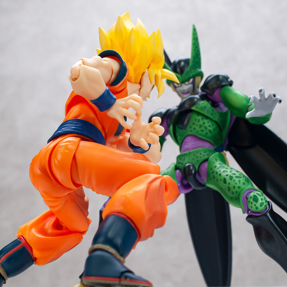 Dragon Ball Z - Perfect Cell - S.H.Figuarts - -Premium Color Edition- (Bandai) photo 2