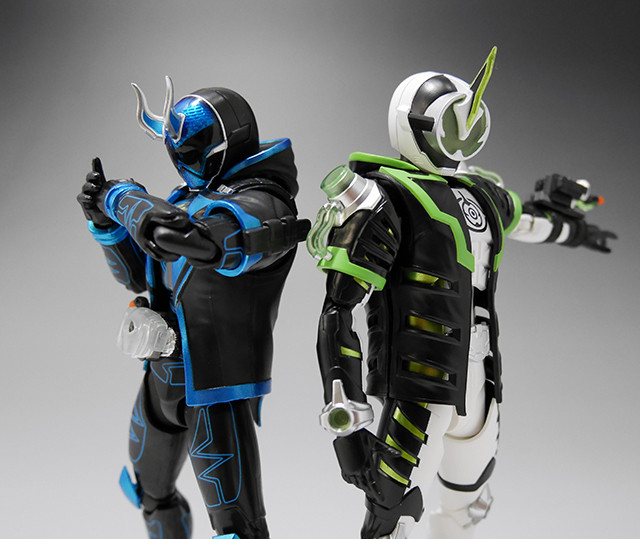 Kamen Rider Ghost - Kamen Rider Specter - S.H.Figuarts (Bandai) photo 6
