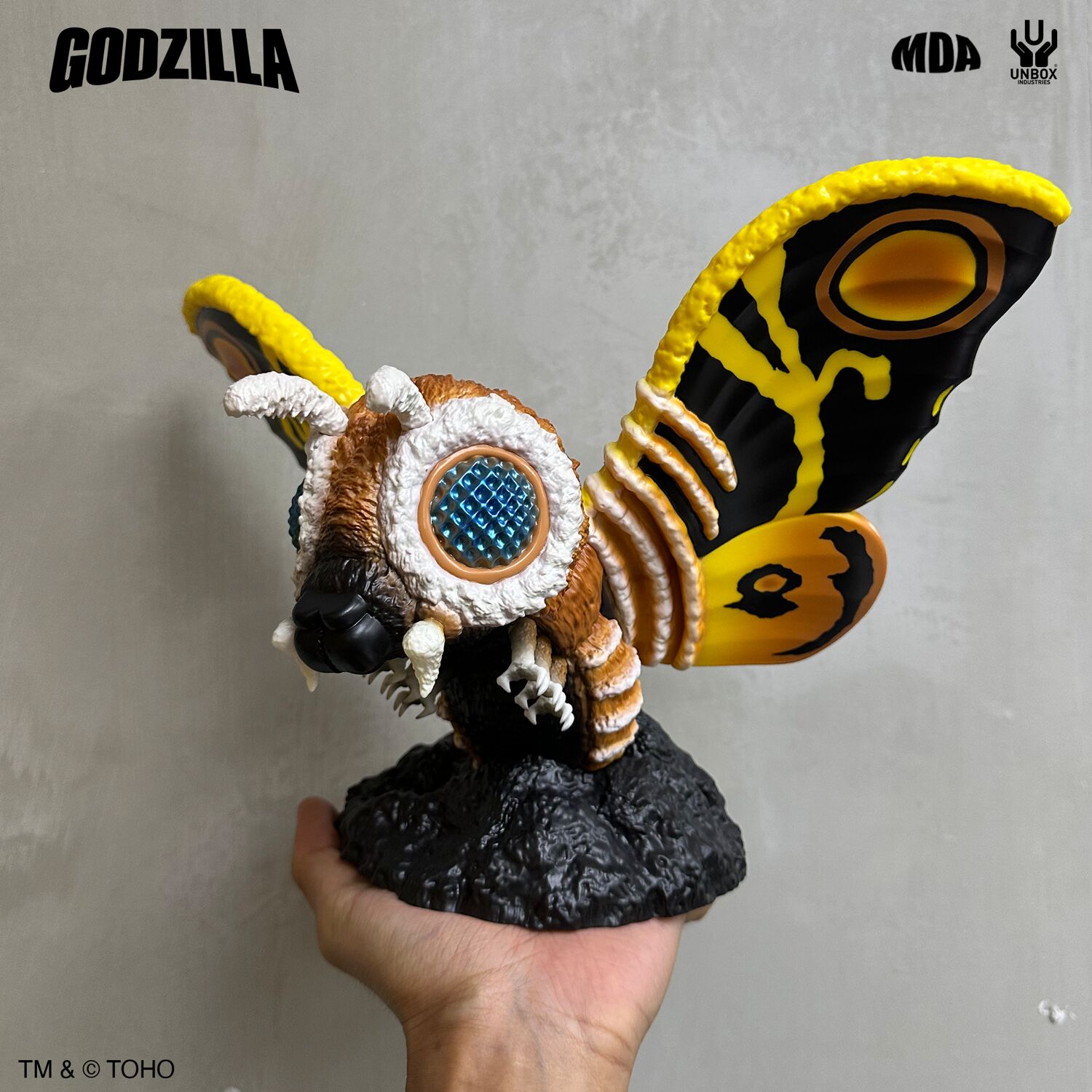 Mothra vs. Gojira - Mothra - MDA x Unbox Industries - Sofubi Figure (Unbox Industries) photo 9