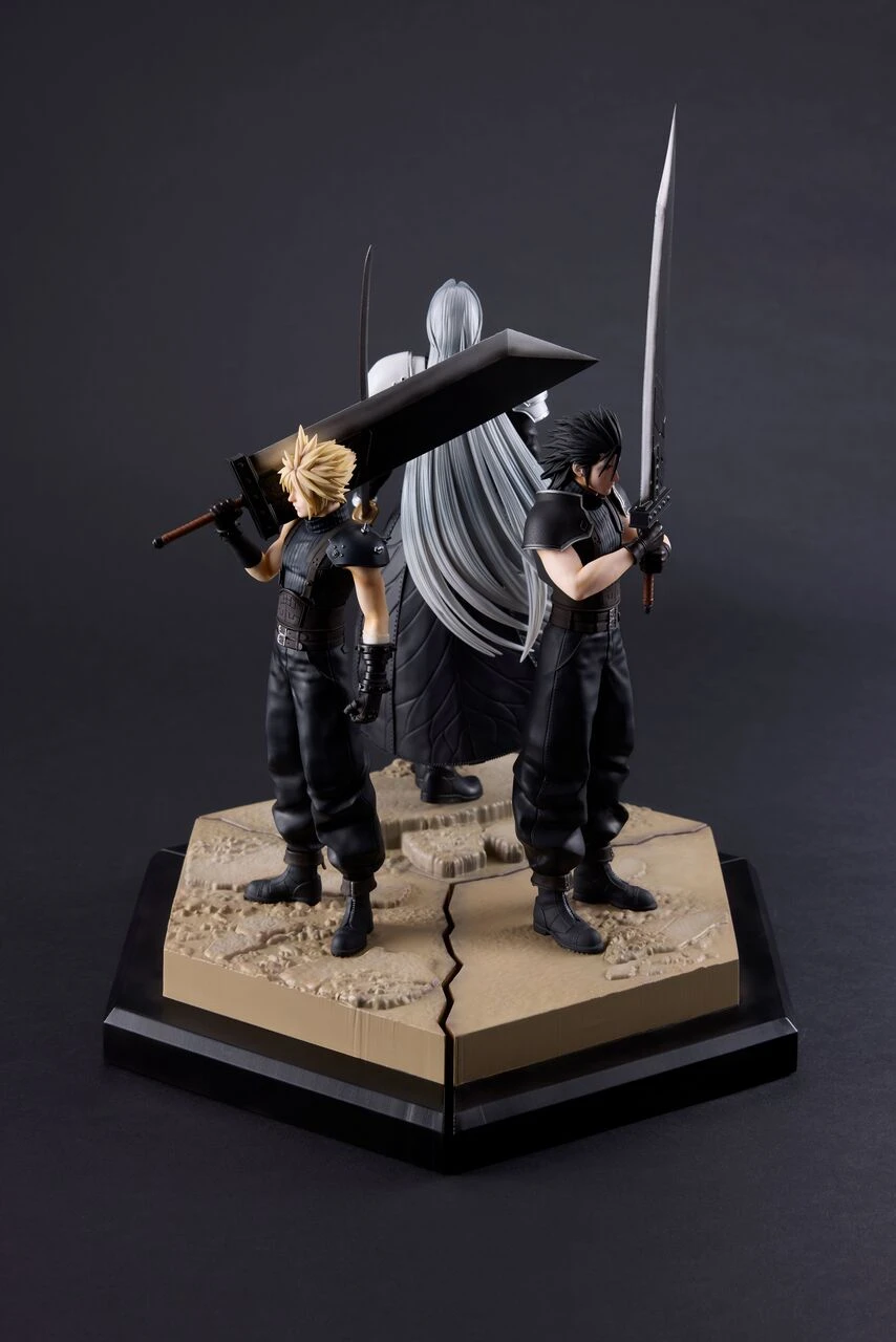 Final Fantasy VII Revelation - Cloud Strife - Sephiroth - Zack Fair (Square Enix) photo 2