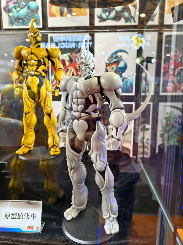Kyoushouku Soukou Guyver - Guyver II - Guyver Classic Pose Series - 1/6 (Spaceship Design) photo 1