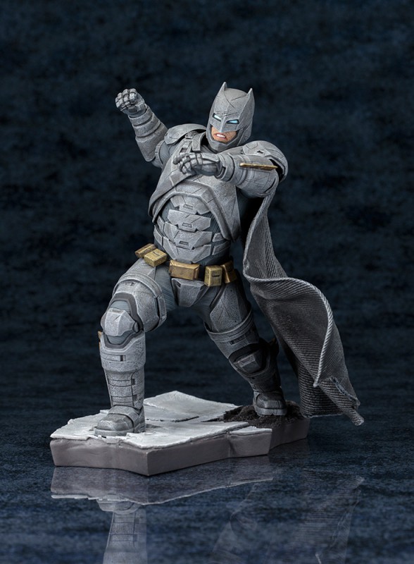 Batman v Superman: Dawn of Justice - Batman - ARTFX+ - 1/10 (Kotobukiya) photo 13