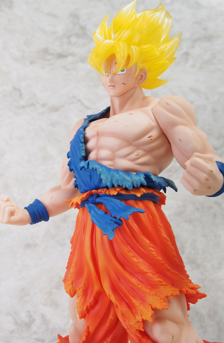 Dragon Ball Z - Son Goku SSJ - Gigantic Series - Damage ver. (X-Plus) photo 2